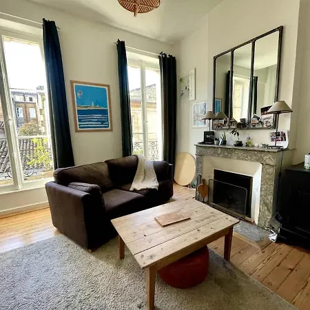 Appt Xviii Centre Historique Rue Du Cloitre Apartamento